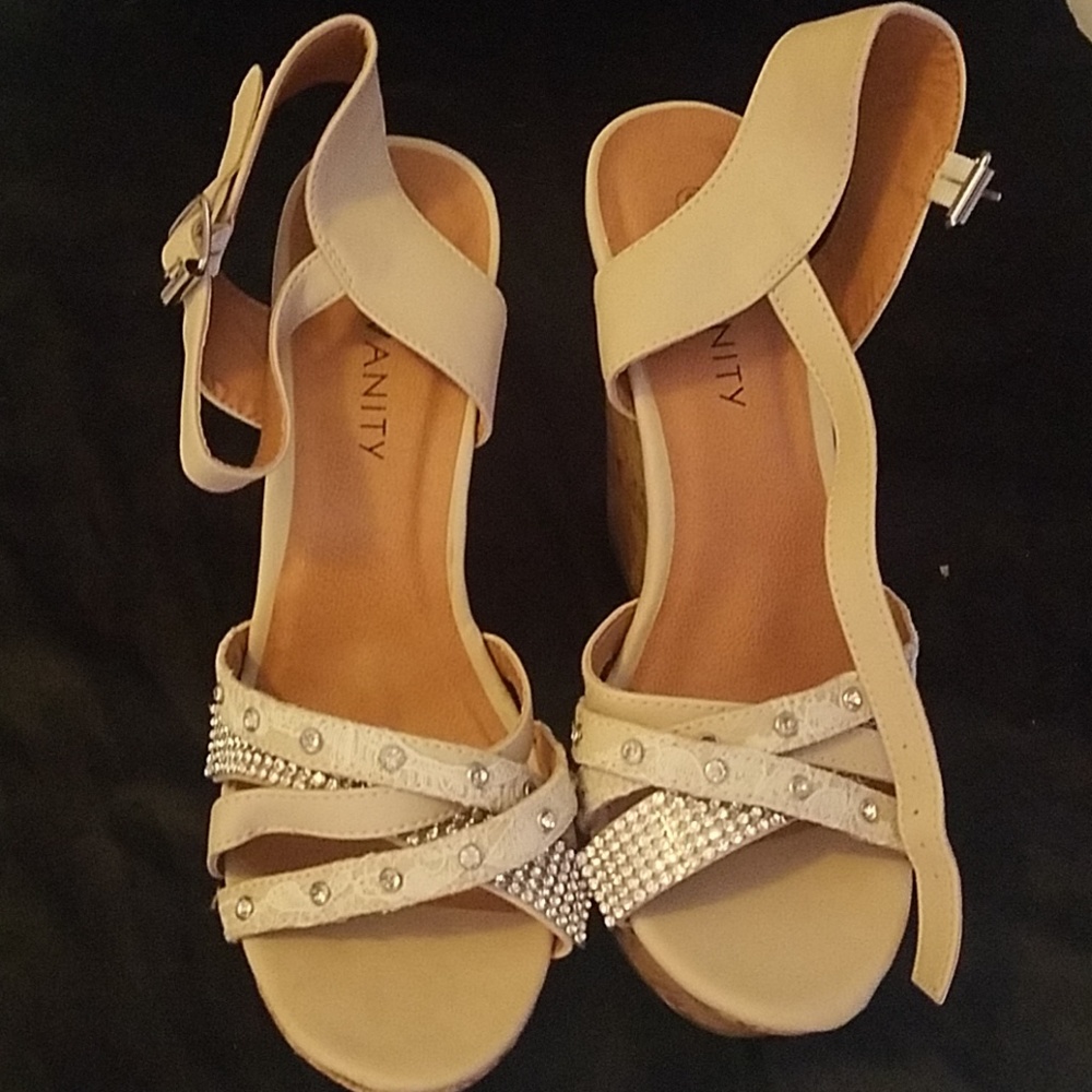 Vanity tan wedges